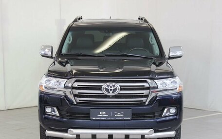 Toyota Land Cruiser 200, 2016 год, 6 770 000 рублей, 2 фотография