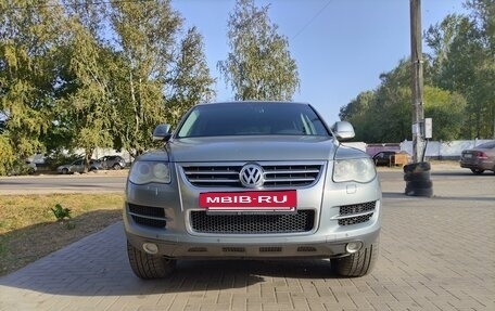 Volkswagen Touareg III, 2009 год, 1 320 000 рублей, 2 фотография