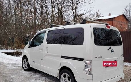 Nissan NV200, 2014 год, 2 600 000 рублей, 5 фотография