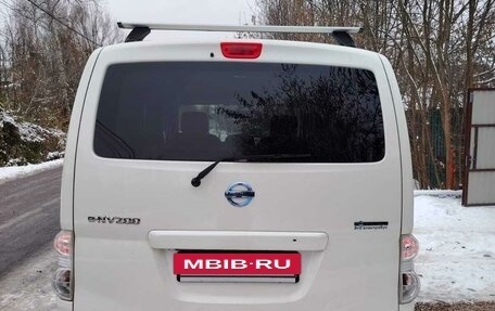 Nissan NV200, 2014 год, 2 600 000 рублей, 4 фотография