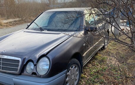 Mercedes-Benz E-Класс, 1996 год, 210 000 рублей, 2 фотография