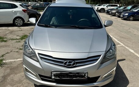 Hyundai Solaris II рестайлинг, 2014 год, 830 000 рублей, 1 фотография