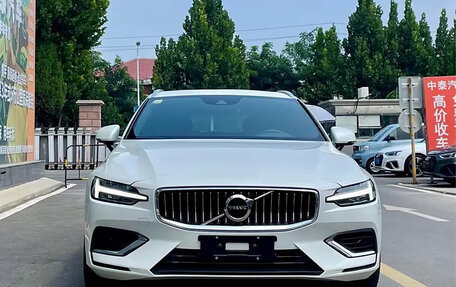 Volvo V60 II, 2021 год, 2 878 888 рублей, 2 фотография