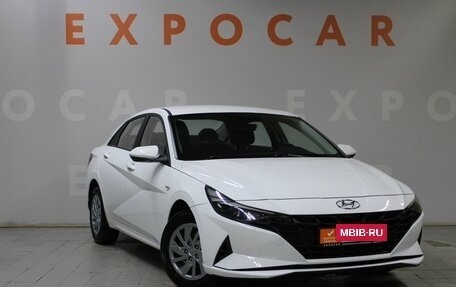 Hyundai Elantra, 2021 год, 2 040 000 рублей, 3 фотография