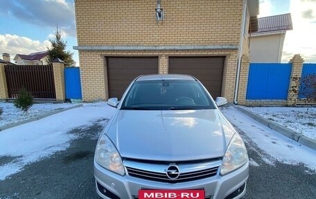 Opel Astra H, 2011 год, 870 000 рублей, 2 фотография