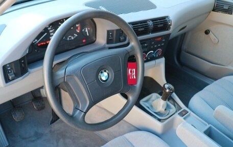 BMW 5 серия, 1994 год, 3 730 000 рублей, 13 фотография