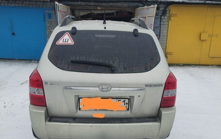 Hyundai Tucson III, 2004 год, 650 000 рублей, 2 фотография