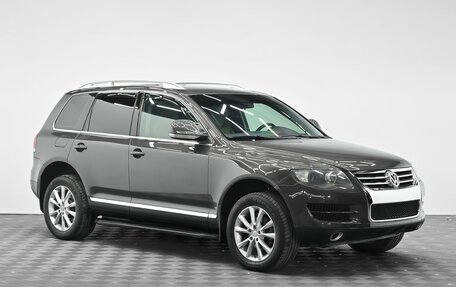 Volkswagen Touareg III, 2010 год, 1 295 000 рублей, 2 фотография