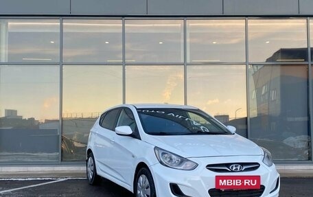 Hyundai Solaris II рестайлинг, 2013 год, 599 000 рублей, 2 фотография