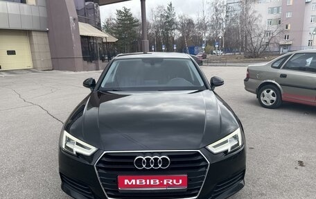 Audi A4, 2017 год, 2 300 000 рублей, 1 фотография