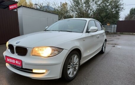 BMW 1 серия, 2011 год, 950 000 рублей, 1 фотография