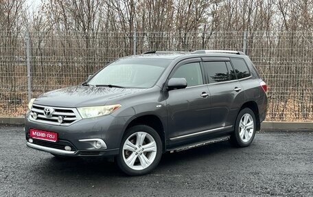 Toyota Highlander III, 2011 год, 2 000 000 рублей, 1 фотография