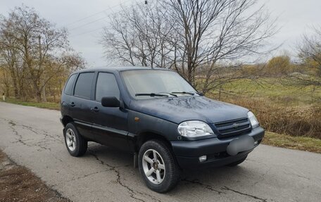 Chevrolet Niva I рестайлинг, 2005 год, 345 000 рублей, 1 фотография