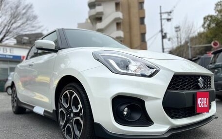 Suzuki Swift V, 2022 год, 1 350 000 рублей, 2 фотография