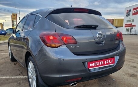 Opel Astra J, 2011 год, 950 000 рублей, 5 фотография