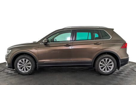 Volkswagen Tiguan II, 2017 год, 2 370 000 рублей, 8 фотография