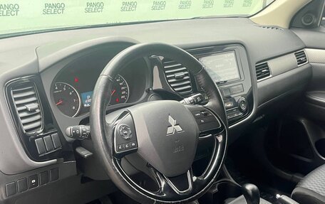 Mitsubishi Outlander III рестайлинг 3, 2013 год, 1 695 000 рублей, 12 фотография