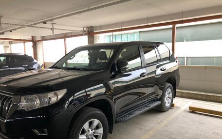 Toyota Land Cruiser Prado 150 рестайлинг 2, 2019 год, 6 200 000 рублей, 8 фотография