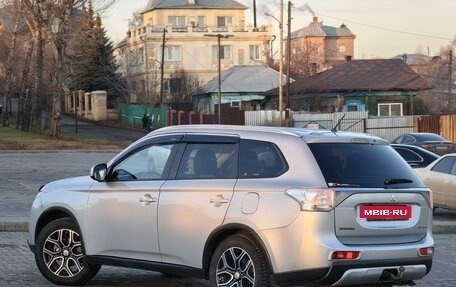 Mitsubishi Outlander III рестайлинг 3, 2014 год, 2 050 000 рублей, 4 фотография