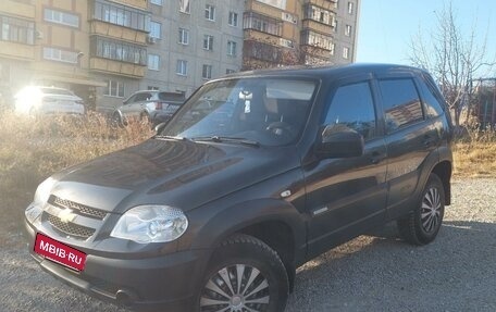 Chevrolet Niva I рестайлинг, 2013 год, 620 000 рублей, 4 фотография