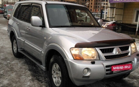 Mitsubishi Pajero III рестайлинг, 2004 год, 780 000 рублей, 2 фотография