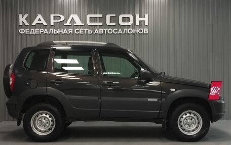 Chevrolet Niva I рестайлинг, 2018 год, 900 000 рублей, 6 фотография