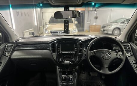 Toyota Kluger I, 2001 год, 1 190 000 рублей, 17 фотография