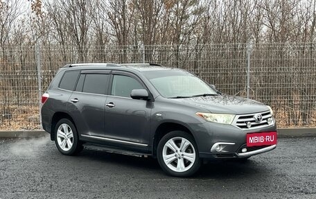 Toyota Highlander III, 2011 год, 2 000 000 рублей, 3 фотография