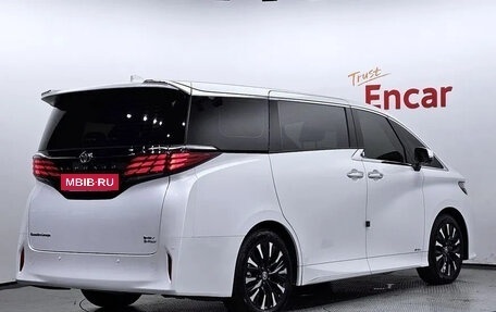 Toyota Alphard, 2023 год, 10 860 222 рублей, 3 фотография