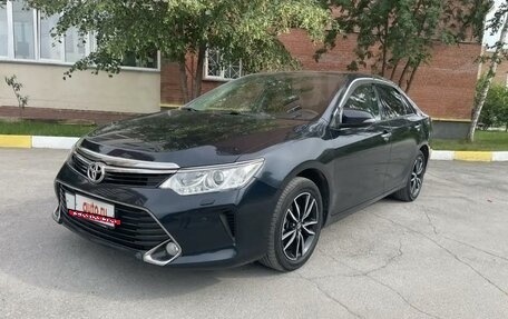 Toyota Camry, 2017 год, 2 700 000 рублей, 16 фотография