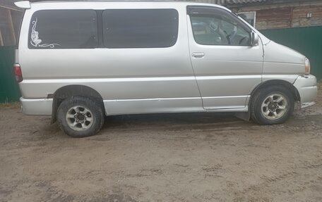 Toyota Touring HiAce I, 2002 год, 475 000 рублей, 4 фотография