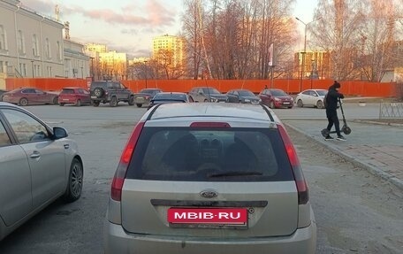 Ford Fiesta, 2004 год, 350 000 рублей, 4 фотография