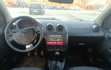 Ford Fiesta, 2004 год, 350 000 рублей, 5 фотография