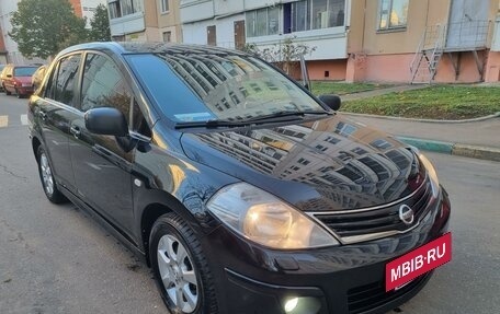 Nissan Tiida, 2010 год, 850 000 рублей, 2 фотография