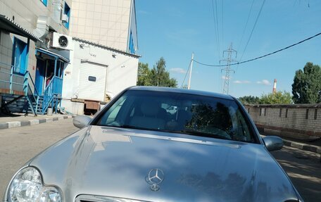 Mercedes-Benz C-Класс, 2005 год, 799 000 рублей, 2 фотография