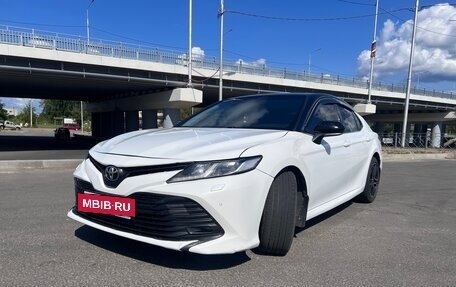 Toyota Camry, 2019 год, 1 895 000 рублей, 2 фотография