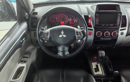 Mitsubishi Pajero Sport II рестайлинг, 2015 год, 1 999 000 рублей, 11 фотография