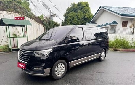 Hyundai Grand Starex Grand Starex I рестайлинг 2, 2020 год, 4 350 000 рублей, 1 фотография