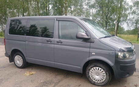 Volkswagen Caravelle T5, 2013 год, 1 700 000 рублей, 3 фотография