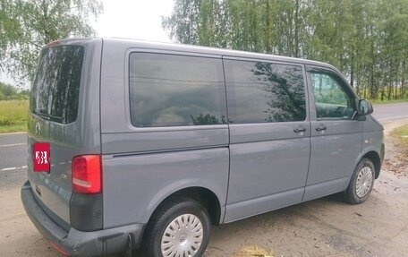 Volkswagen Caravelle T5, 2013 год, 1 700 000 рублей, 4 фотография