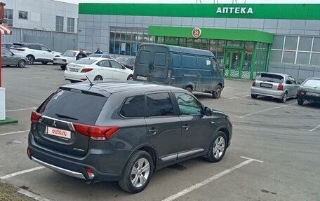 Mitsubishi Outlander III рестайлинг 3, 2015 год, 2 200 000 рублей, 3 фотография