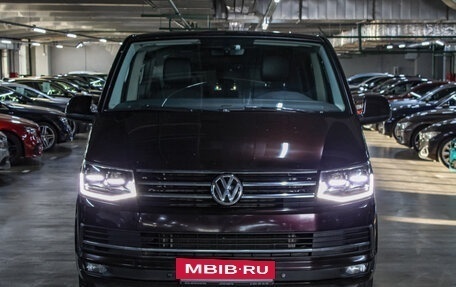 Volkswagen Multivan T6 рестайлинг, 2016 год, 3 699 000 рублей, 2 фотография