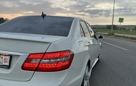 Mercedes-Benz E-Класс, 2011 год, 2 000 000 рублей, 5 фотография