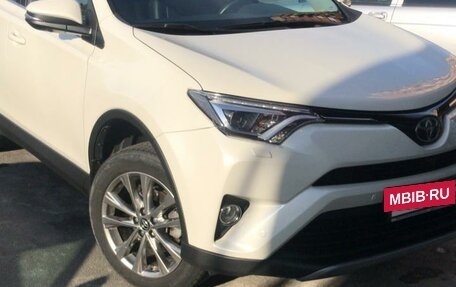 Toyota RAV4, 2017 год, 3 500 000 рублей, 3 фотография