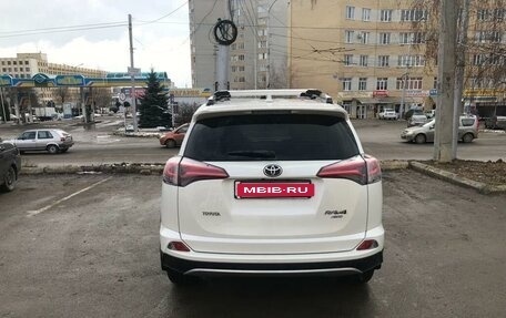 Toyota RAV4, 2017 год, 3 500 000 рублей, 5 фотография