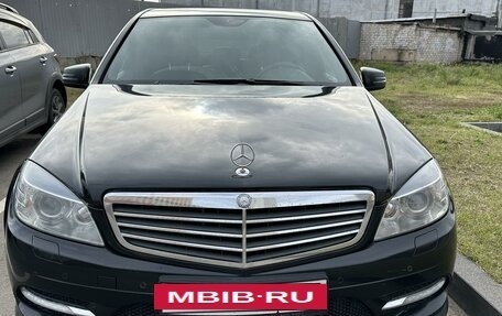 Mercedes-Benz C-Класс, 2010 год, 1 550 000 рублей, 2 фотография