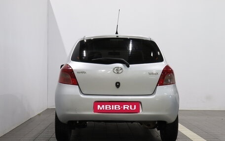 Toyota Yaris III рестайлинг, 2007 год, 581 000 рублей, 4 фотография