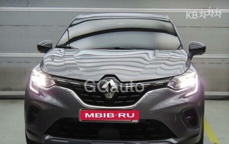 Renault Captur II, 2020 год, 1 599 000 рублей, 2 фотография