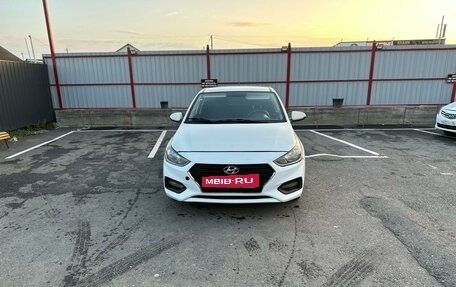 Hyundai Solaris II рестайлинг, 2018 год, 880 000 рублей, 3 фотография