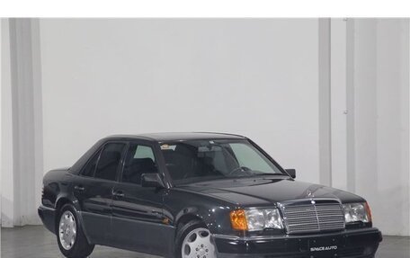 Mercedes-Benz E-Класс, 1993 год, 13 200 000 рублей, 5 фотография